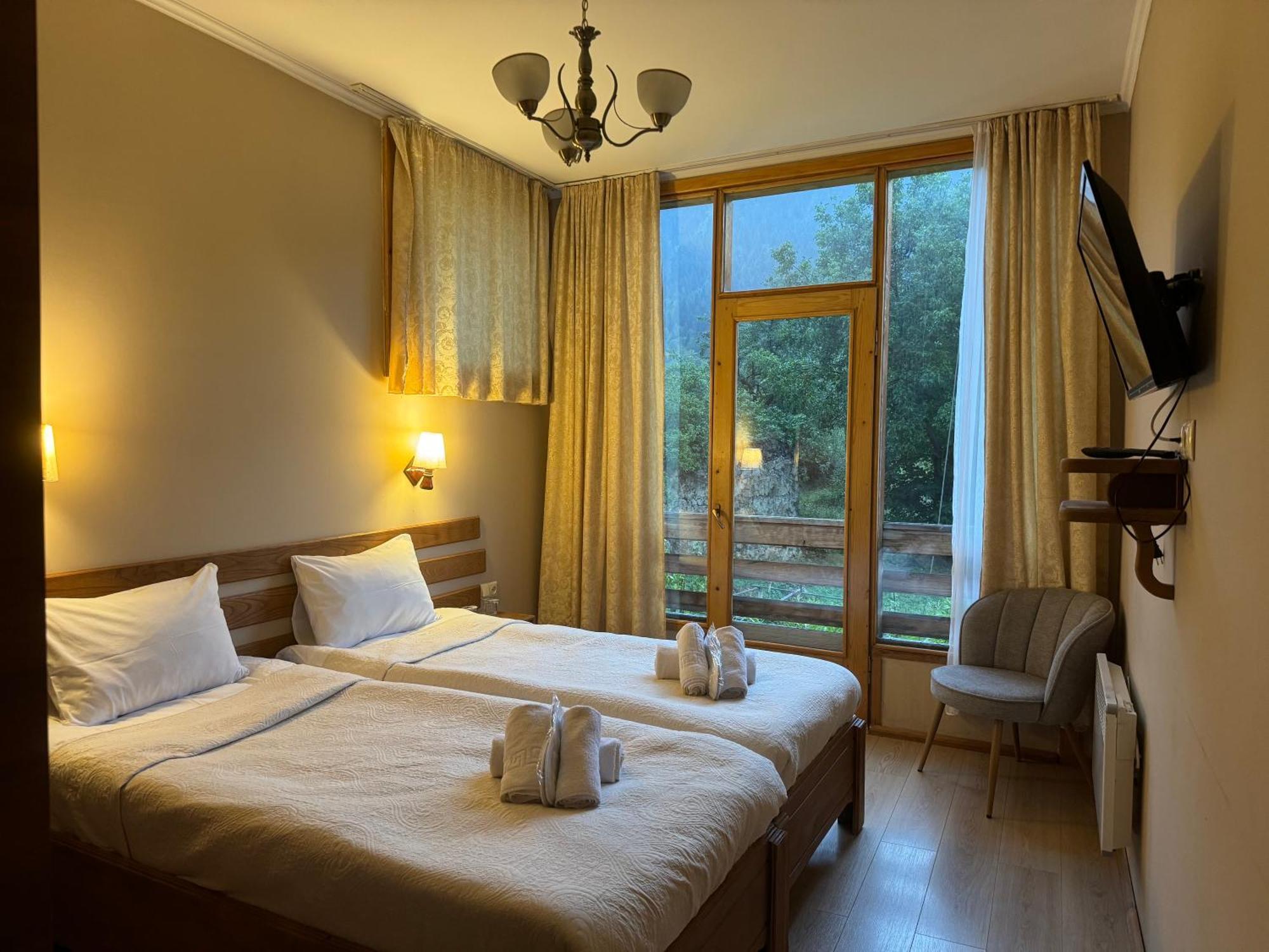 Hotel Old Seti Mestia Buitenkant foto
